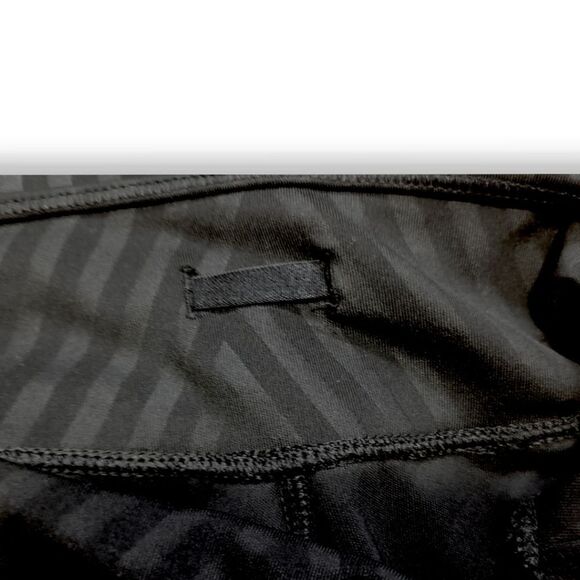 Adidas Black on Black Geometric Print Leggings Running Yoga Active US XS - Picture 6 of 8